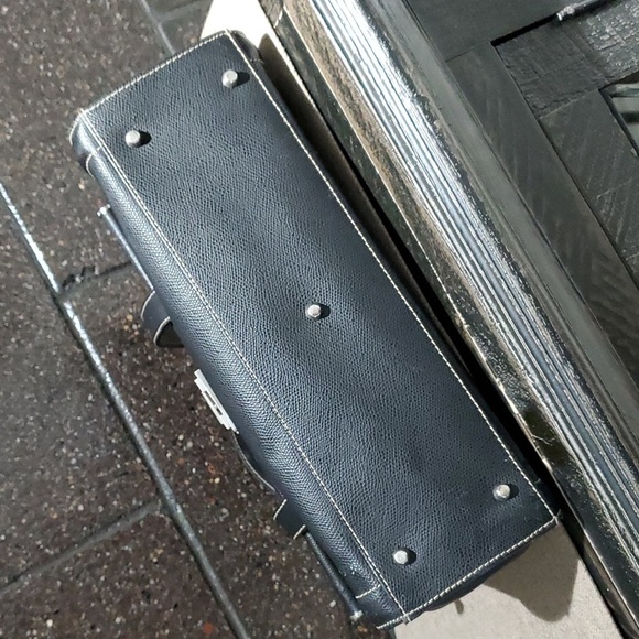 VINTAGE GIUDIT BLACK PEBBLE LEATHER BAG MADE IN ITALY - Picture 6 of 10